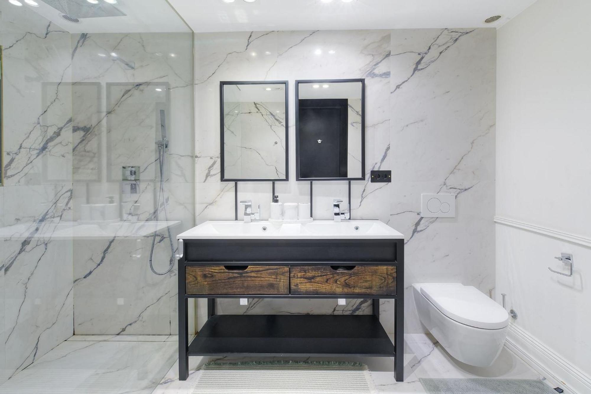 Exclusive Amsterdam Stay Modern Luxury & Comfort